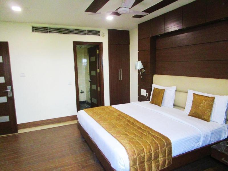 Fabhotel Admire Suites New Delhi Exterior photo